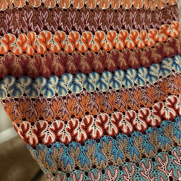 ❣️3 for $15 🛍️ Earth toned patterned mini skirt - Picture 4 of 4